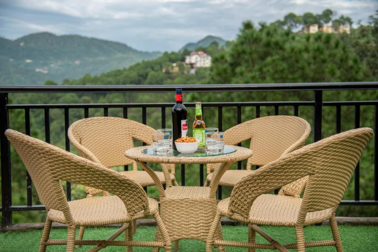 Mystic Kasauli I Pvt Balcony I Peacefull Area I Serviced Apt I By Exotic Stays מראה חיצוני תמונה